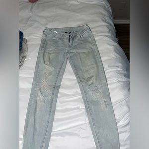 American Eagle light wash skinny jeans
